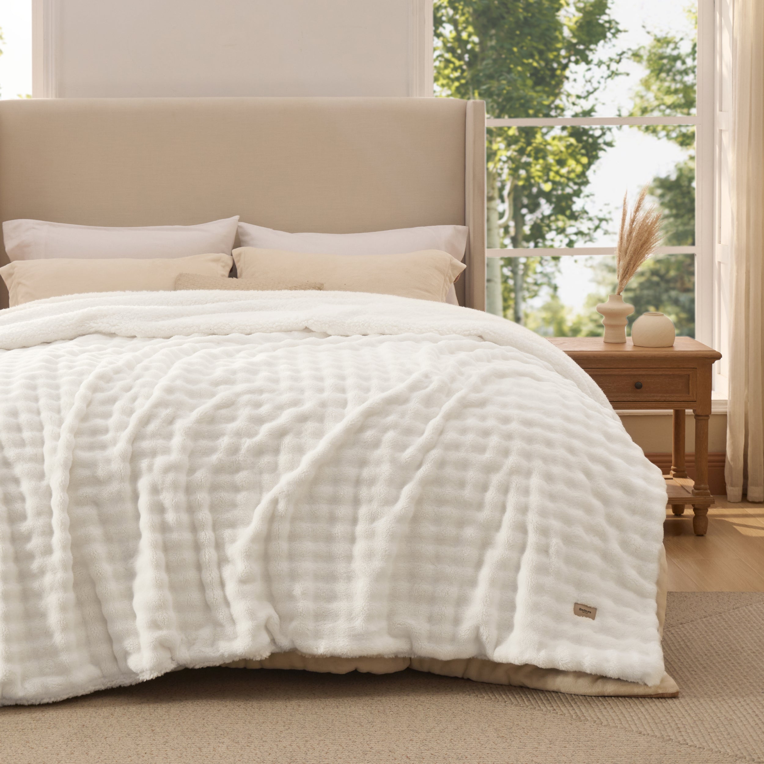 Bubble Sherpa Fleece Blanket – Image 2