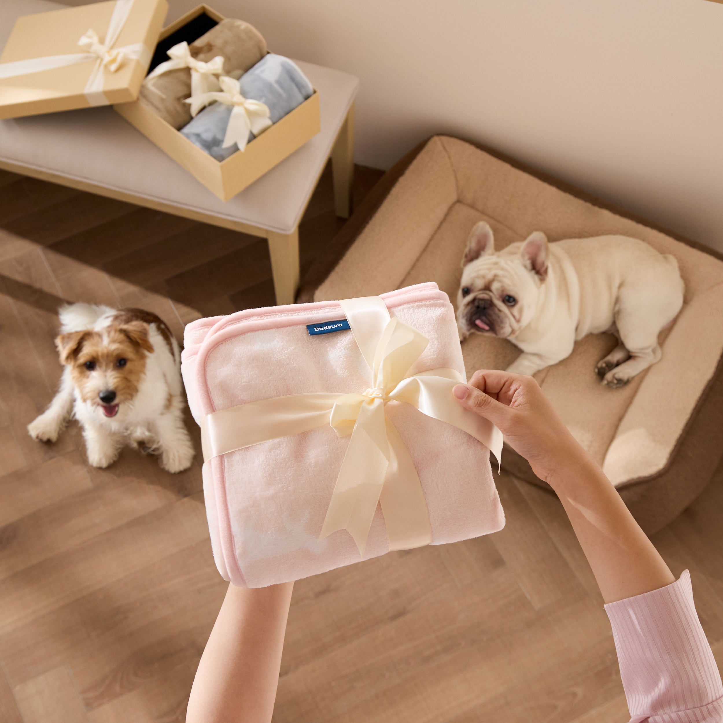 Pet Blankets Three-Pack – Image 5