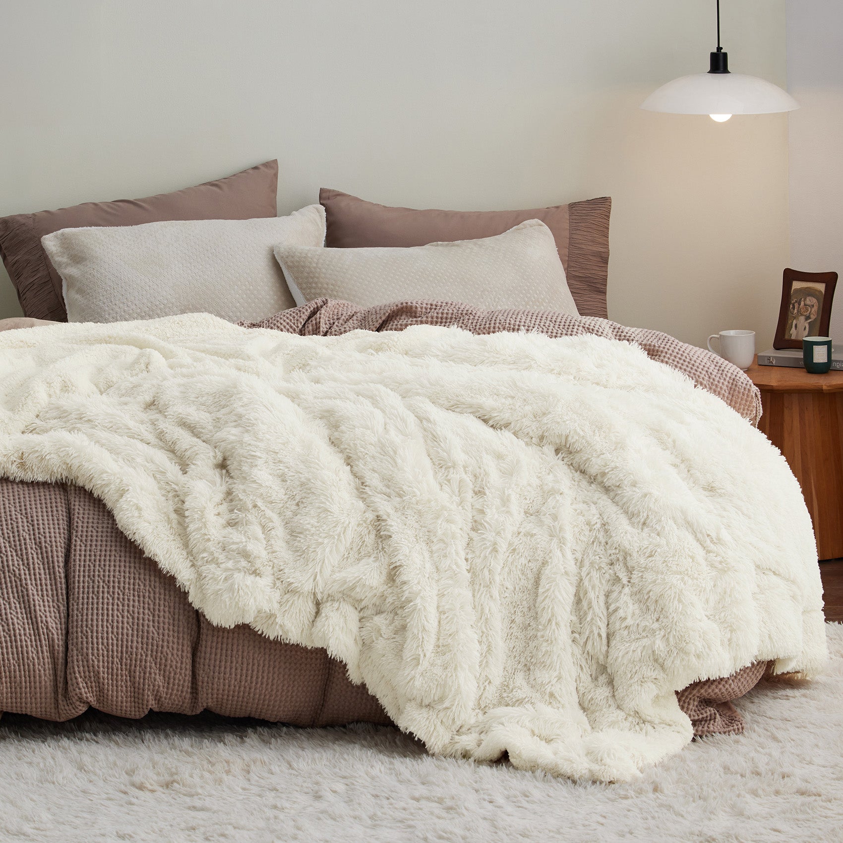 Fuzzy Faux Fur Blanket – Image 5