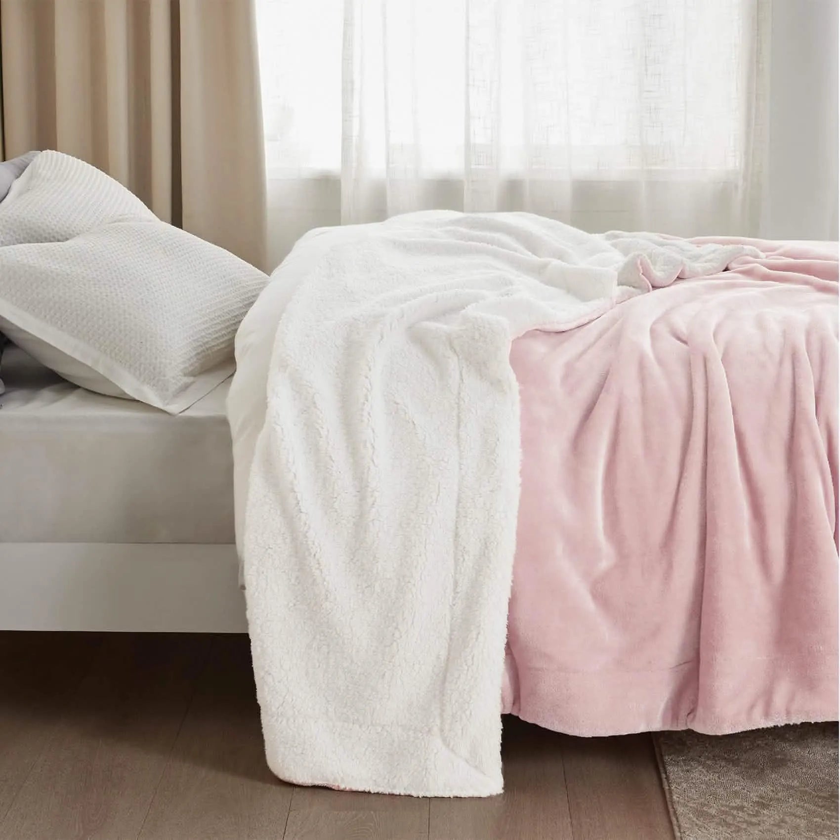 Sherpa Fleece Blanket – Image 4