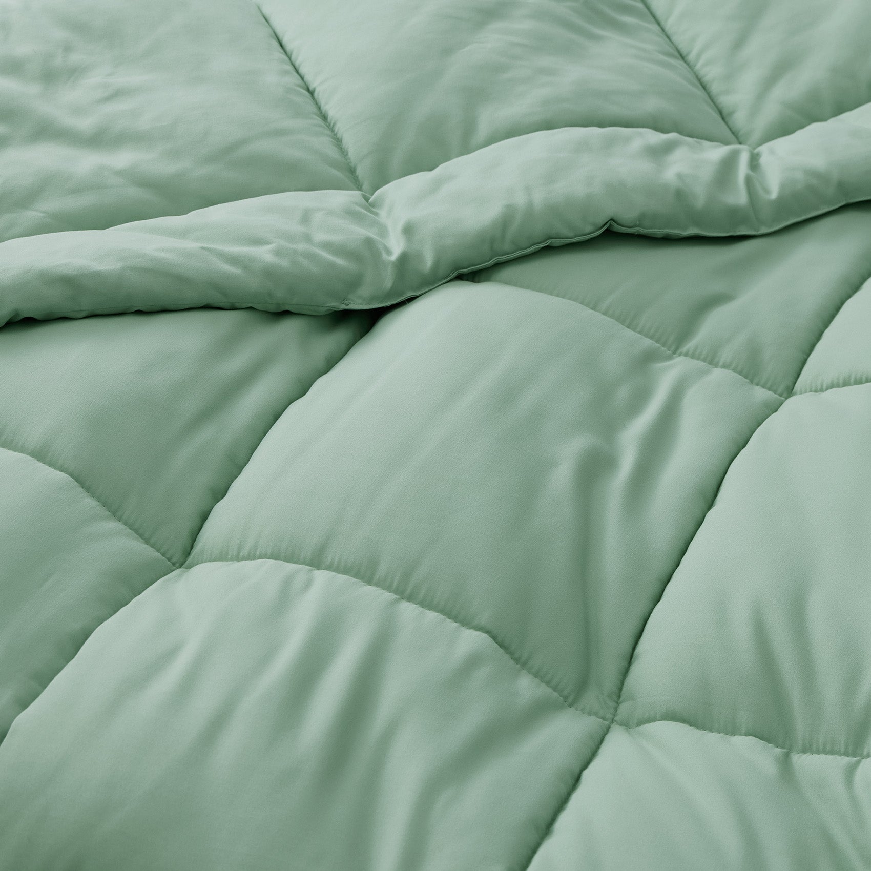 Down Alternative Comforter – Image 5