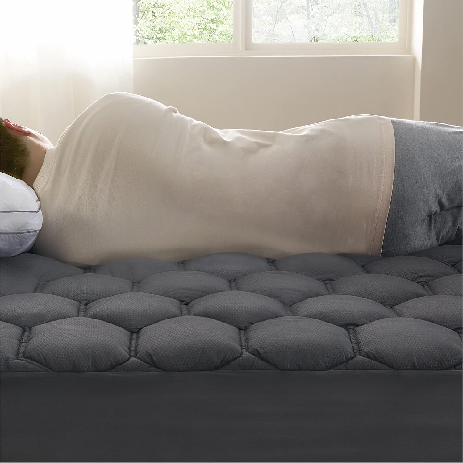Three-Zone Quilted Mattress Pad – Image 2