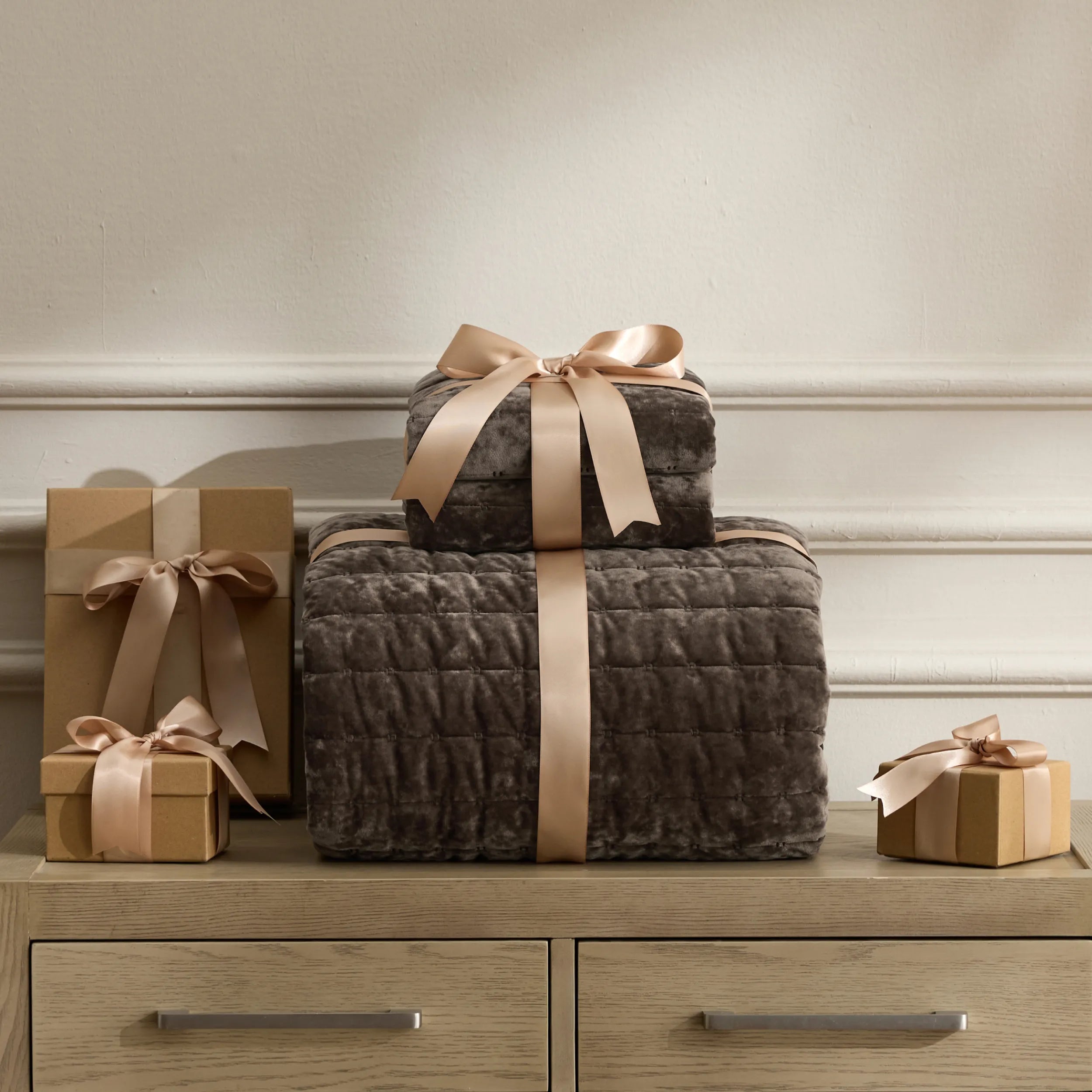 Luxury Velvet Quilt Set – Image 4