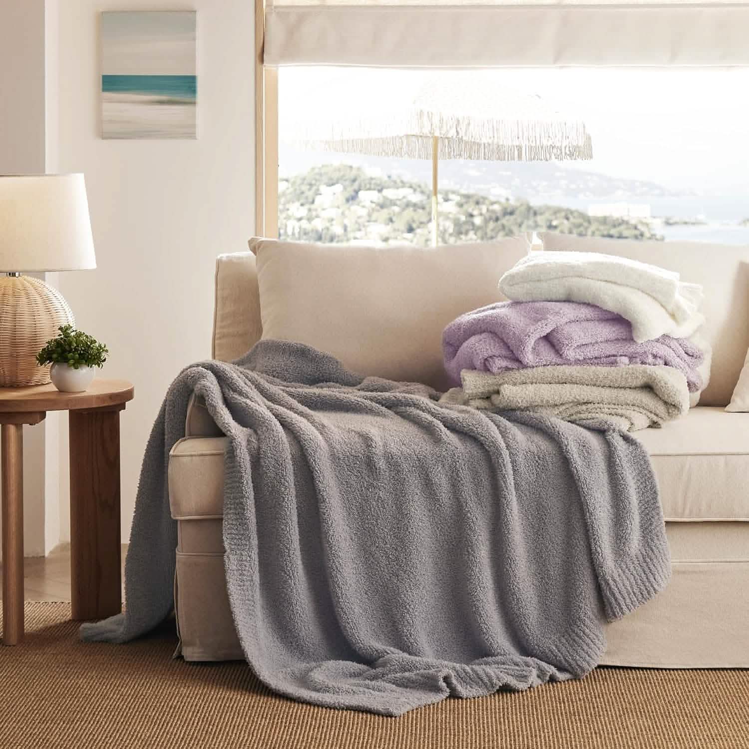 Feather Yarn Throw Blanket – Image 4