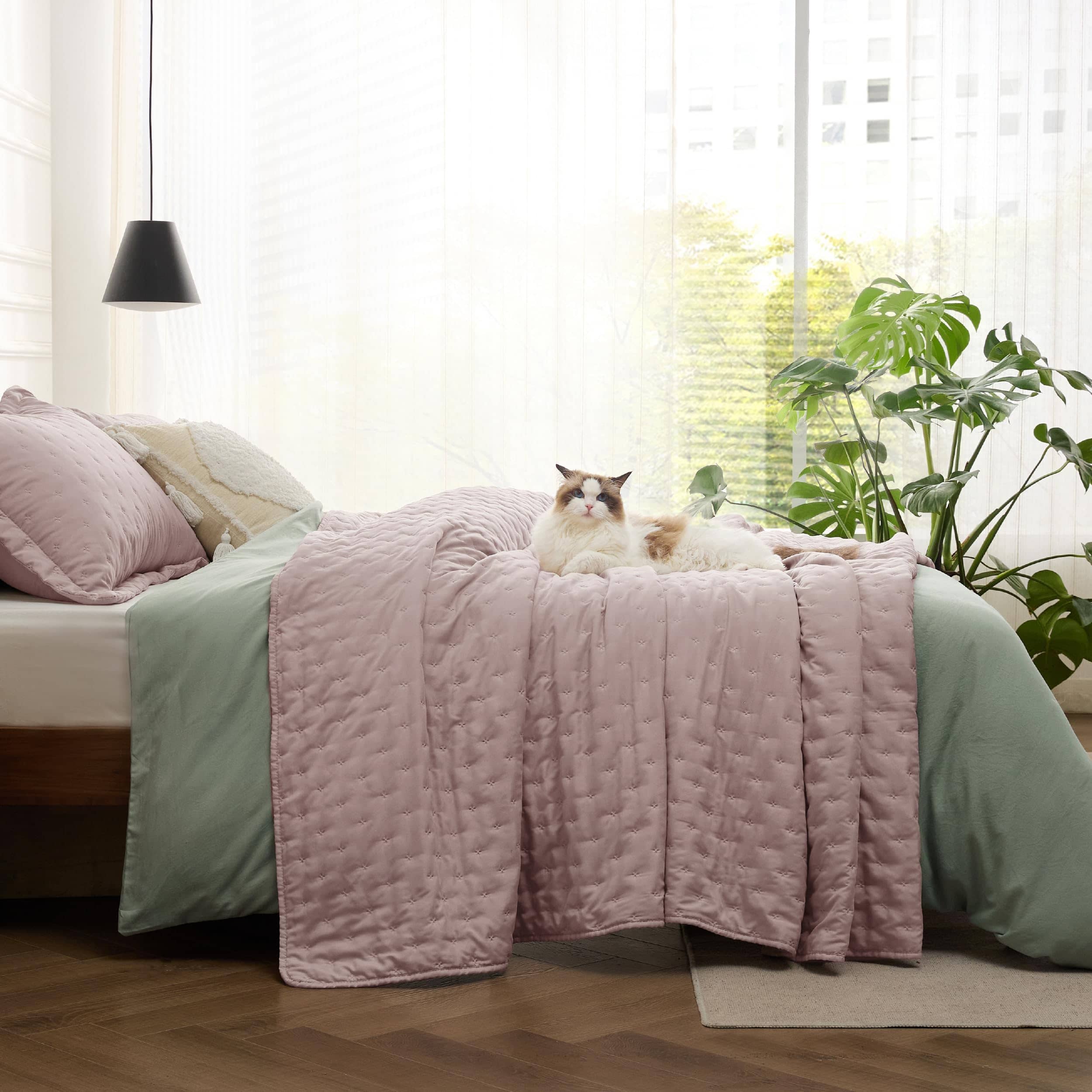 Clover Ultrasonic Quilt Set – Image 3