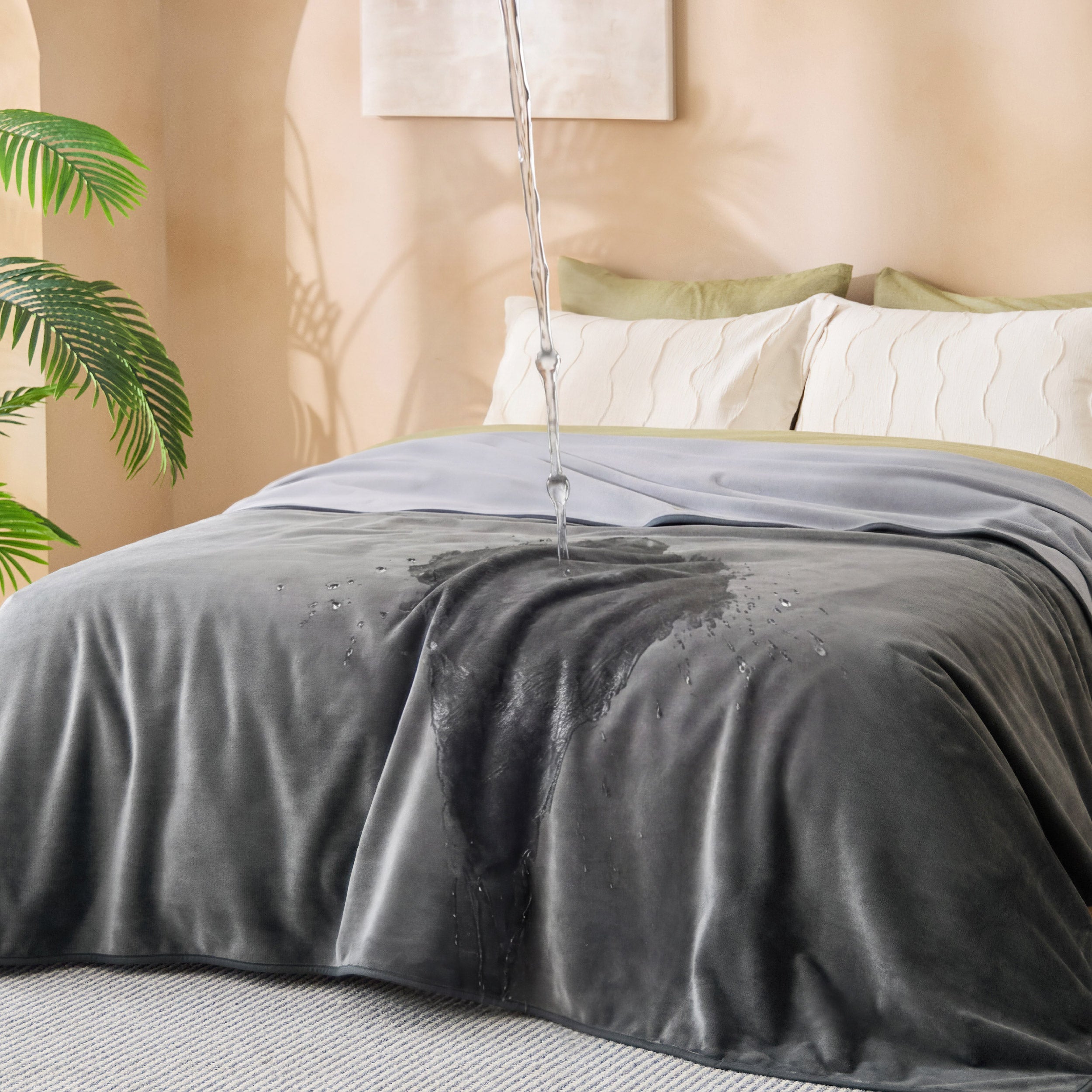 Waterproof Fleece Blanket – Image 2